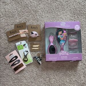 Wet brush & hair accessories